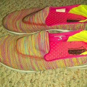 Sketchers colorful woven pattern GoWalks
